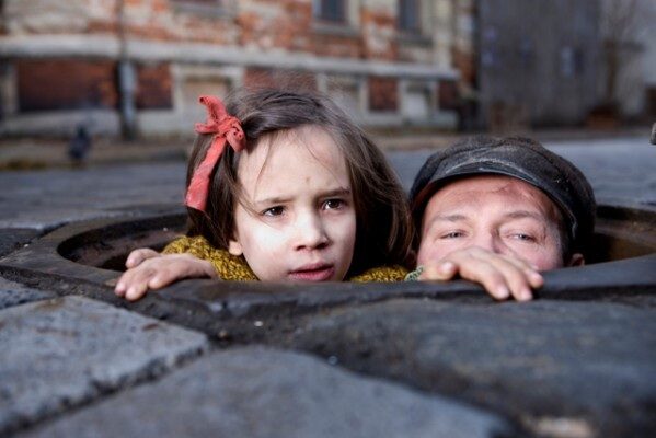 FOTO: Film Agnieszky Holland V temnotě