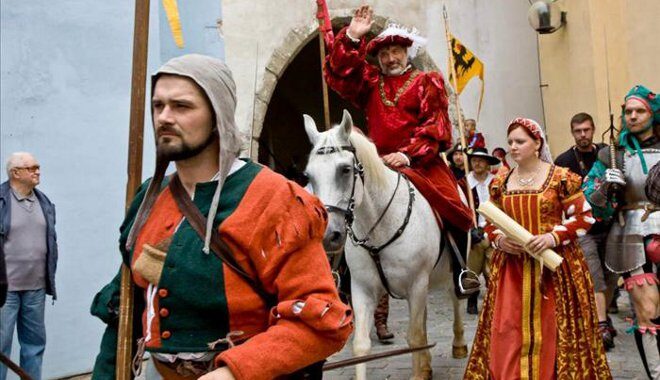 FOTO: Pernštejnské legendy na Pardubickém zámku