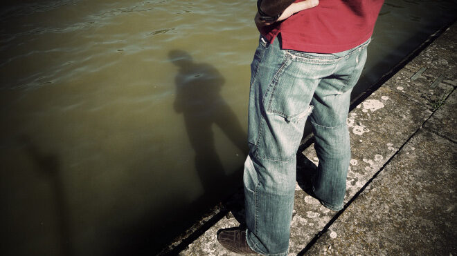 FOTO: Člověk na mostě