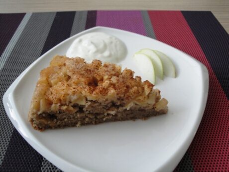 FOTO: Obrácený jablečný koláč s vůní skořice