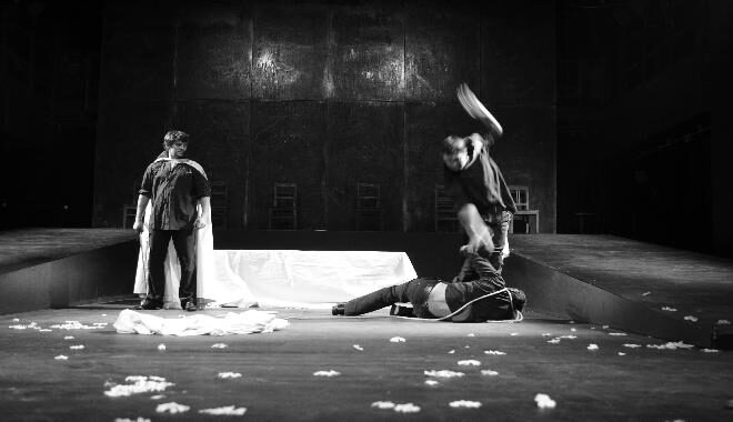 FOTO: Údolí včel - rvačka