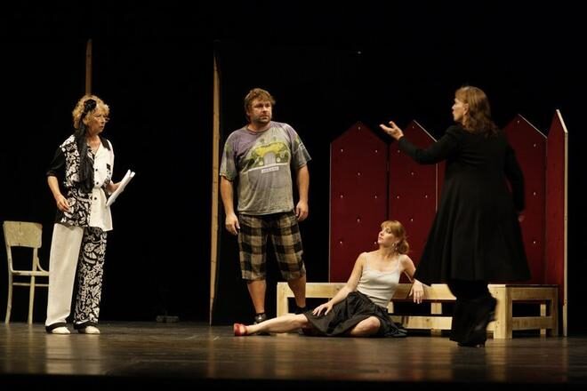 FOTO: Divadelni komedie-soubor nacvicuje hru