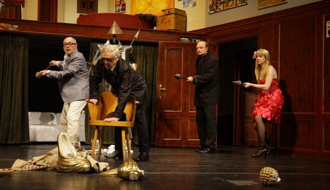 FOTO: Komedie potmě Karlovarského městského divadla