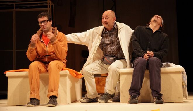 FOTO: Inscenace Chvála bláznovství Karlovarského městského divadla