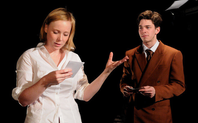 FOTO: Německá komedie Ošklivec na prknech Klubové scény DJKT