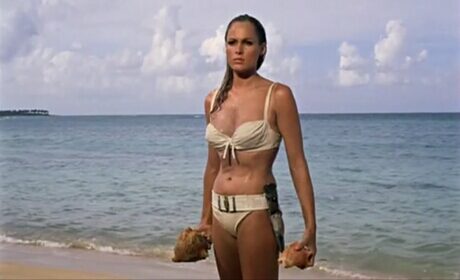 FOTO: Honey Ryder (Ursula Andress)