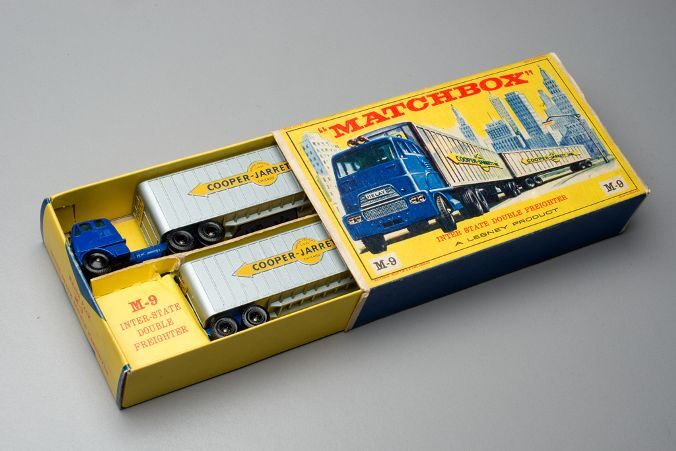 FOTO: Nákladní auto na výstavě Angličáků