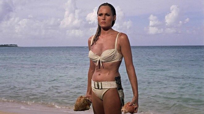 FOTO: Ursula Andress ve filmu Dr. No