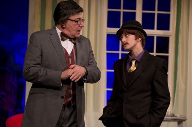 FOTO: Sám na dva šéfy