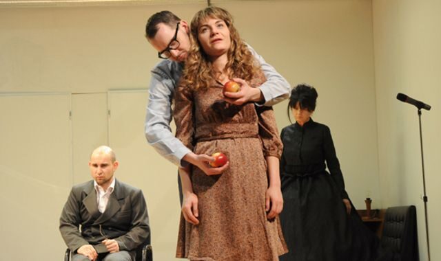 FOTO: Tomáš Dastlík a Sylvie Krupanská v inscenaci Na Větrné hůrce
