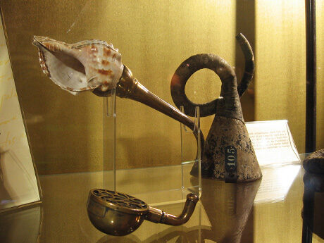 OBR: Historické naslouchátko