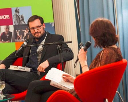FOTO: Simon Urban s moderátorkou