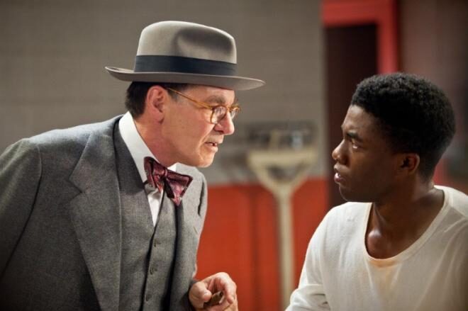 FOTO: Harrison-Ford-Chadwick-Boseman-42