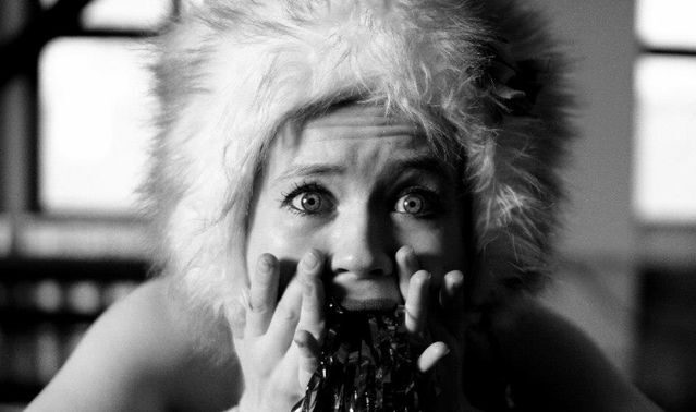 FOTO: With unarmed forces