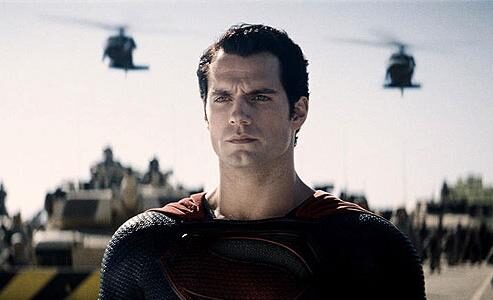 FOTO: Henry Cavill Man Of Steel 2