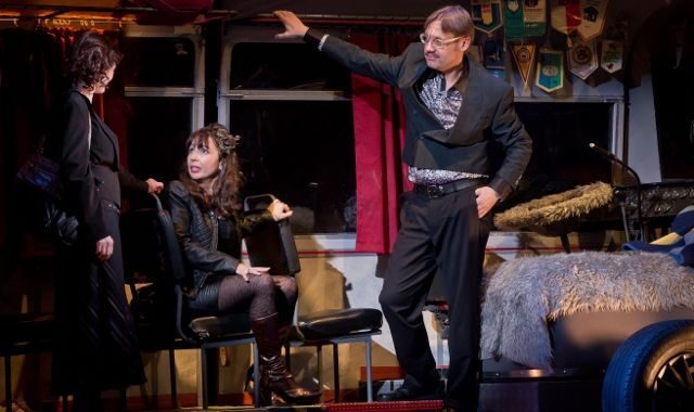 FOTO: Večírek, Divadlo Broadway