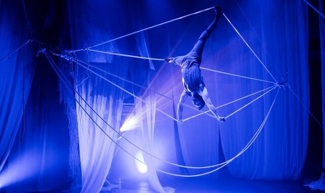 Foto: Knitting Peace, Cirkus Cirkör