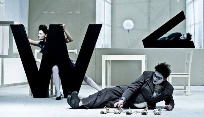 FOTO: Korespondence V+W přichází na jeviště Divadla Na zábradlí