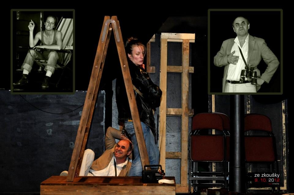 FOTO: A na hrušce sedí diktátor