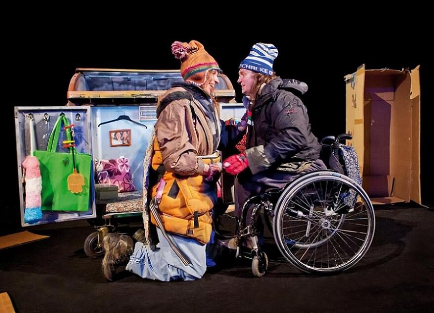 FOTO: Hlava v písku