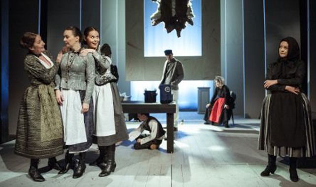 FOTO: Jihočeské divadlo uvádí Advent Jarmily Glazarové