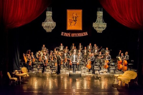 FOTO: Celým večer provázel Orchestr Moravského divadla, který byl k vidění přímo na jevišti.