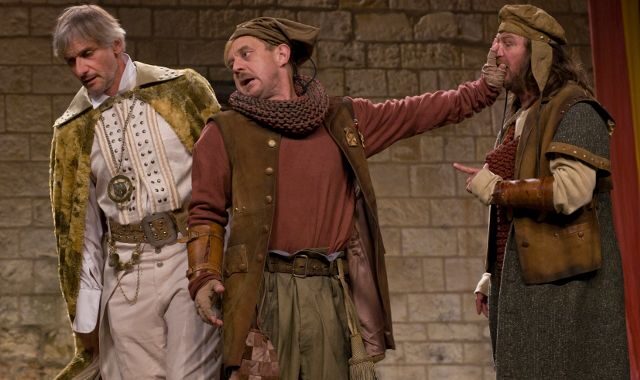 FOTO: Mnoho povyku pro nic zahájí divadelní sezonu na Hradě