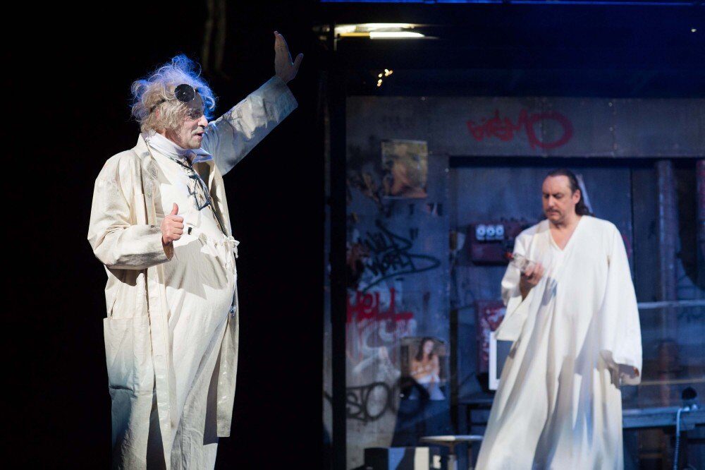 FOTO: Dracula