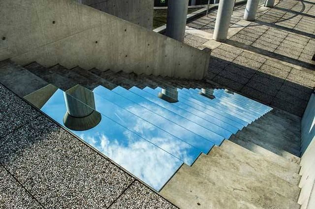 Mirrors-installed-on-stairs-make-it-appear-you’re-walking-amongst-the-clouds1-650×432