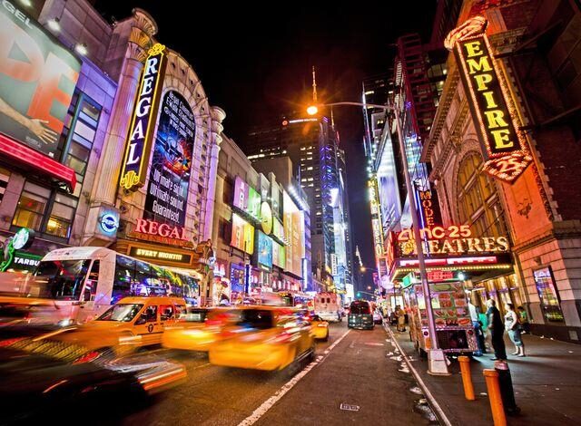 new_york_times_square_broadway