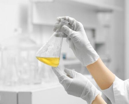kyselina_chemie_laborator_vyzkum