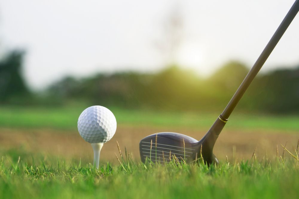 Hraní golfu