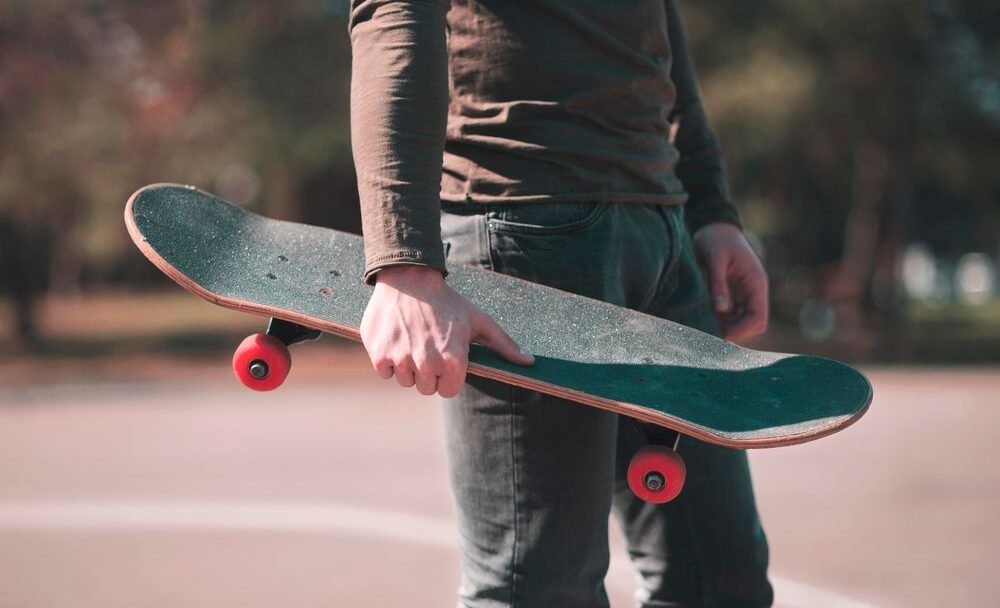 Jízda na skateboardu na správné držení těla