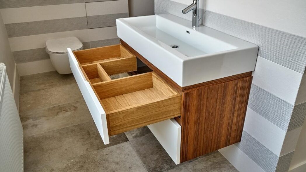 Koupelnová skříňka