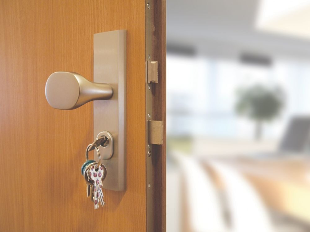 Bezpečnostní dveře 90