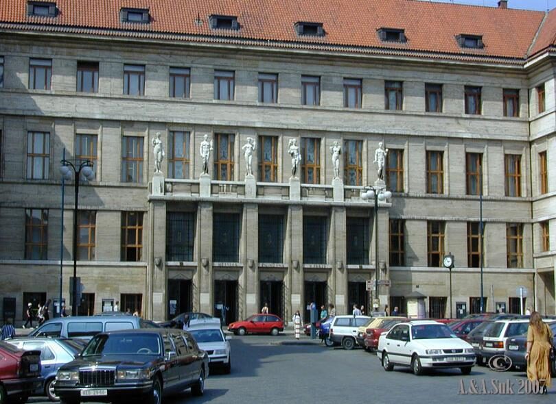 FOTO: Ústřední knihovna