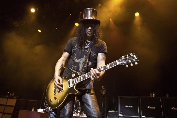 FOTO: Slash