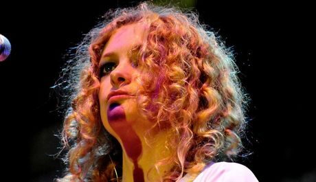 FOTO: Zpěvačka Goldfrapp