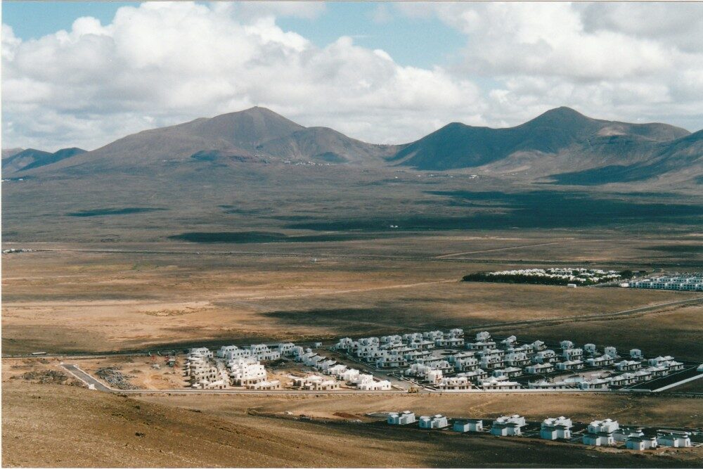 FOTO: vesnice uprostřed pustiny