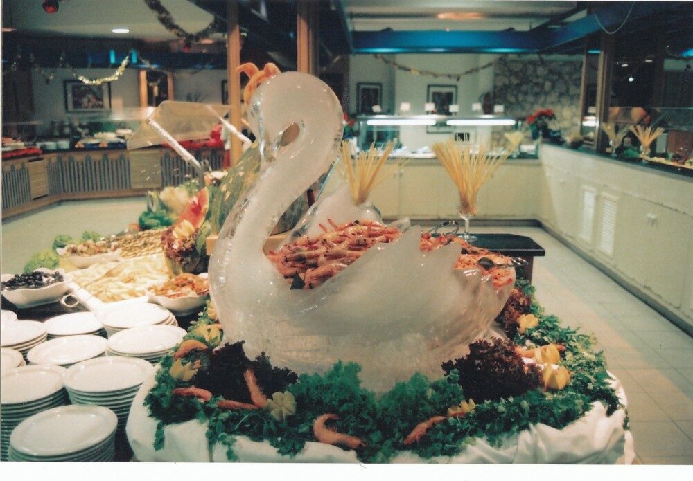 Foto: Ledová socha u štědrovečerní večeře