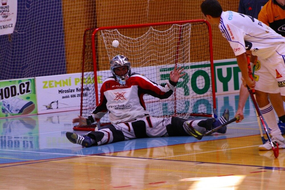 FOTO: Brankář - zákrok